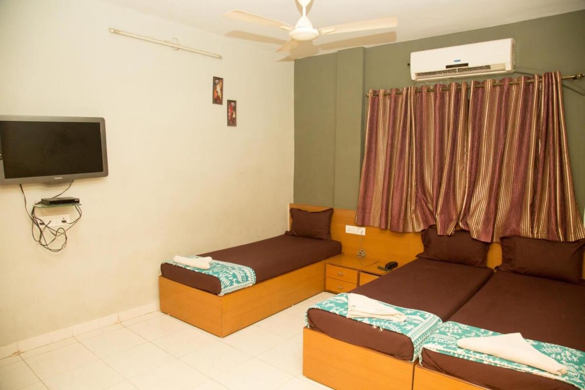 Srujan Sarai Service Apartment Bombay Exterior foto